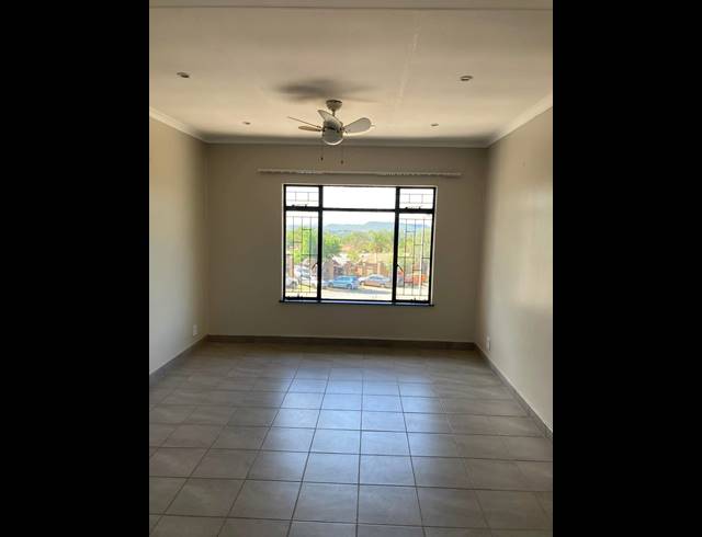 164M² OFFICE TO LET IN MORELETA PARK
